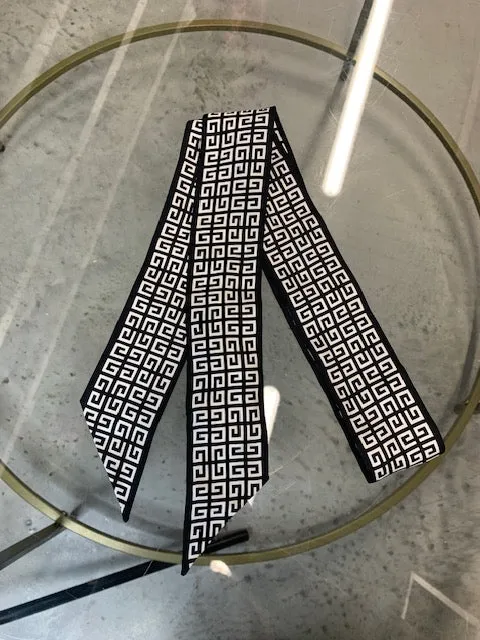 Brand New Givenchy Silk Twilly Black / White