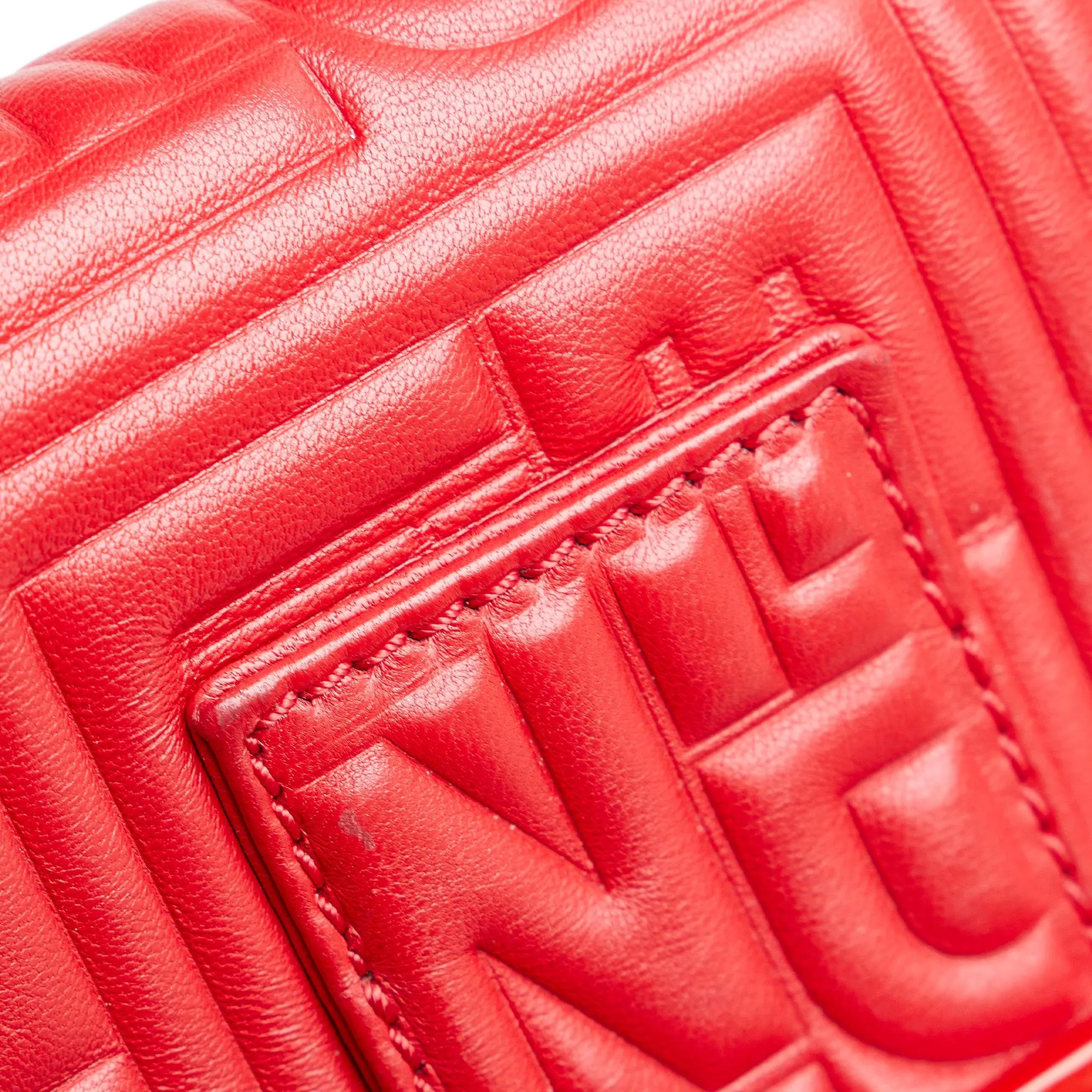 Fendi Embossed Leather Mamma Baguette (SHG-MZAgAO)