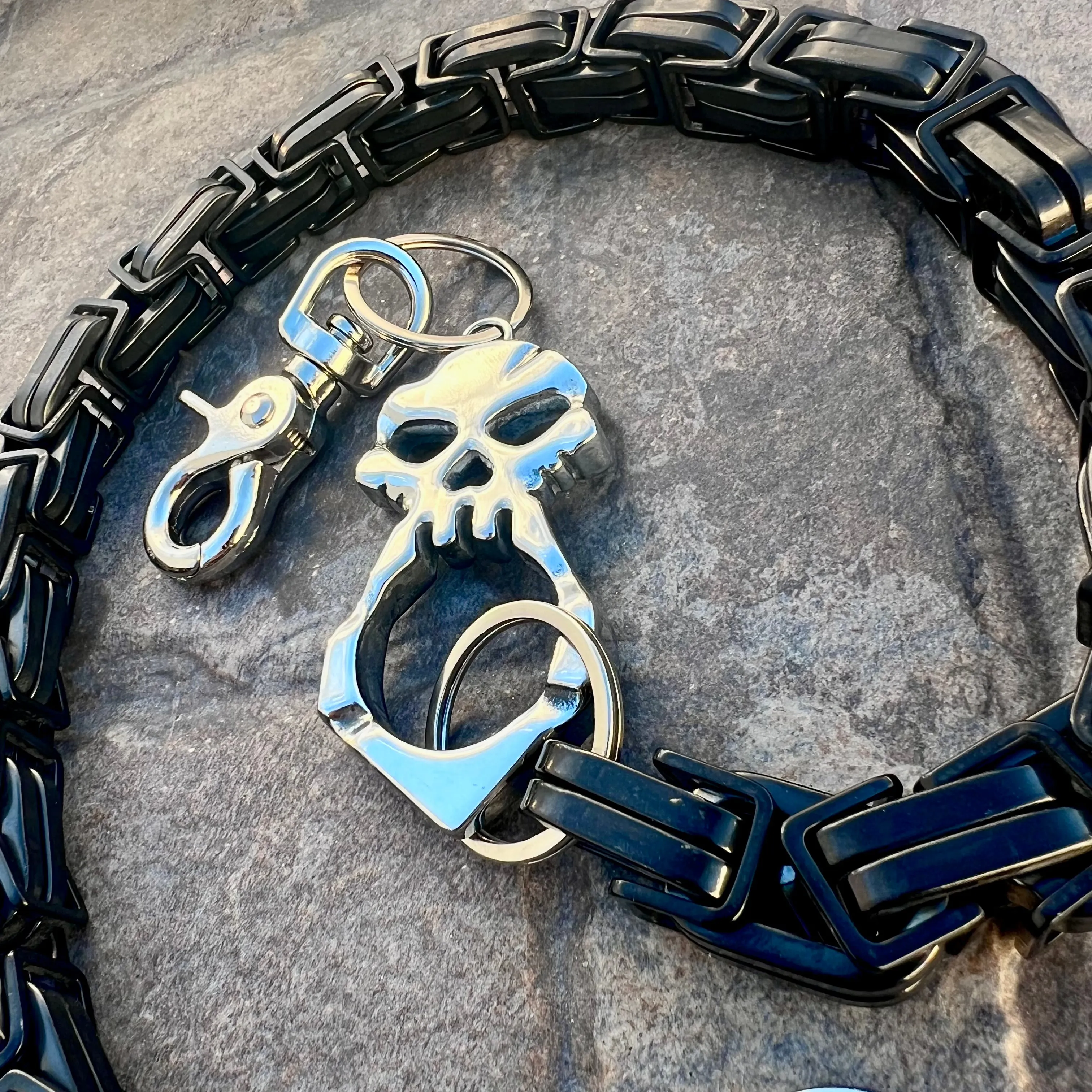 One Finger Ring Polished Wallet Chain - Black Daytona CVO - WC067CVO