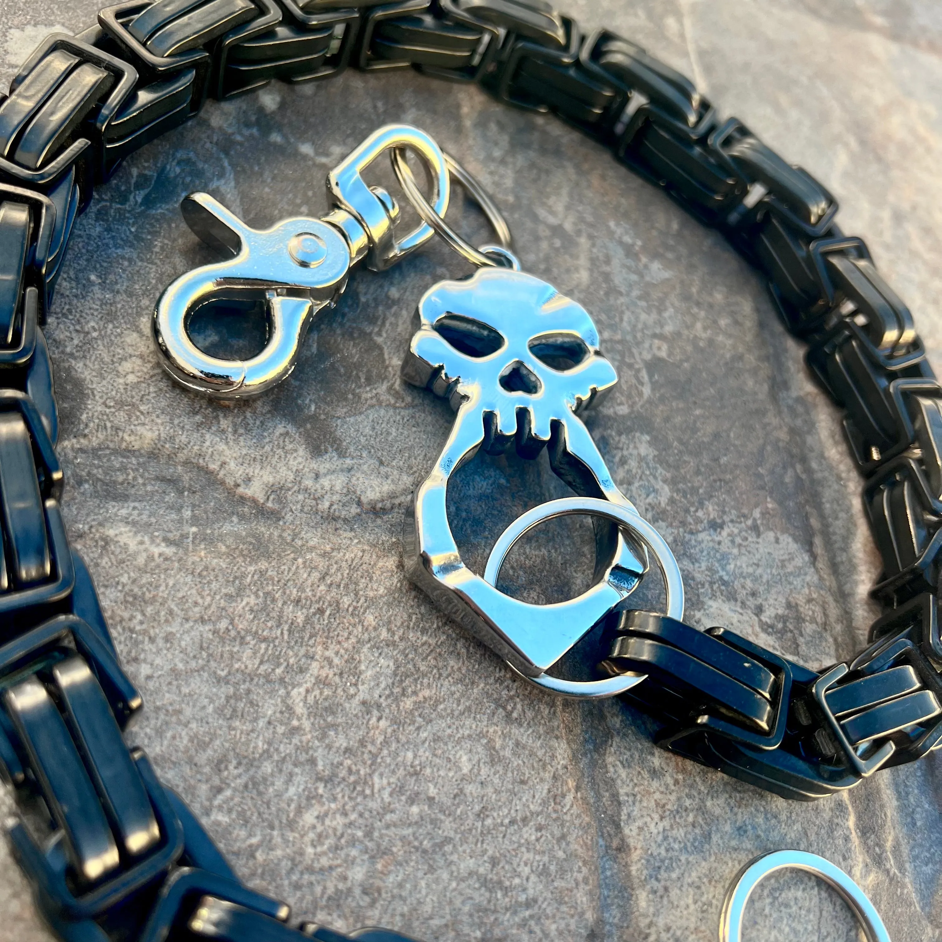 One Finger Ring Polished Wallet Chain - Black Daytona CVO - WC067CVO