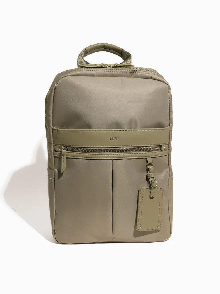 Certainly! Heres an optimized e-commerce product title with modifiers for the Queensy Laptop Bag:

Queensy Stylish and Durable Laptop Bag for Professionals - Water-Resistant, Spacious Compartments, Fits Up to 15.6-Inch Laptops
